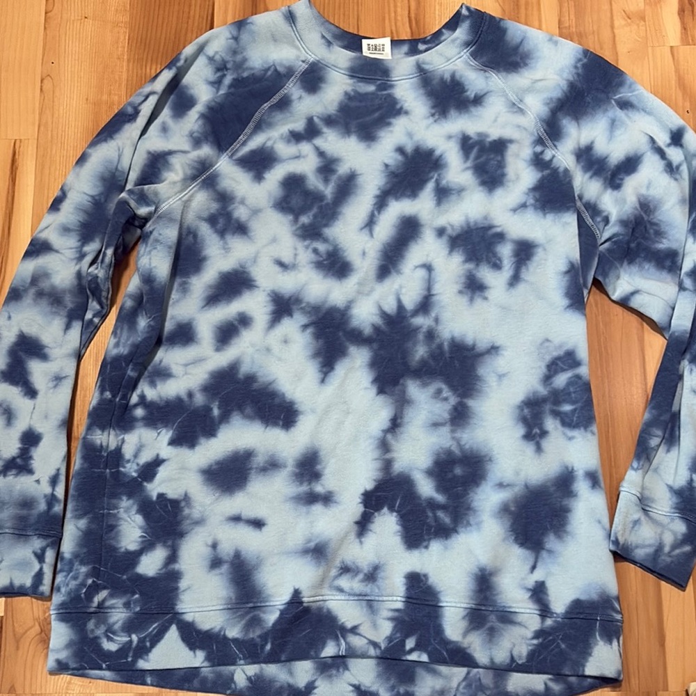 PINK Victoria's Secret Blue Tie-Dye Sweater - Picture 1 of 4